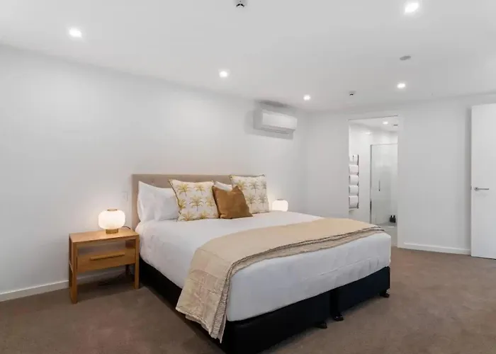 Lakeview Luxury 2 Bedroom 公寓 *
